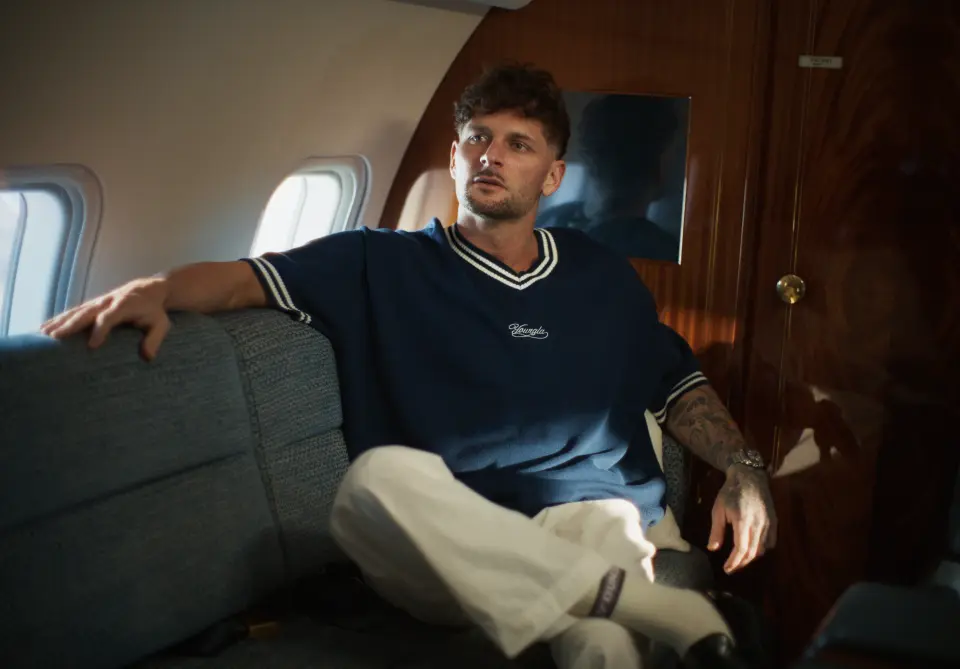 YLA - Plane — still 3